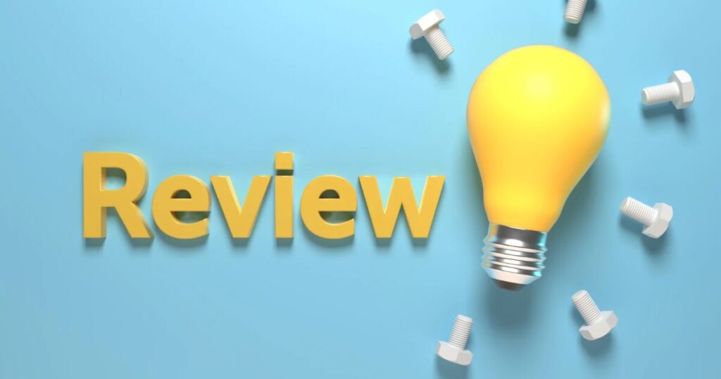 レビューの文字と電球